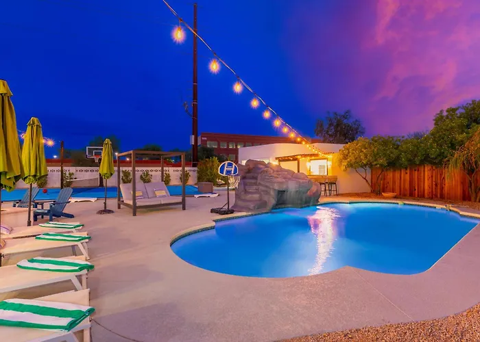 Waterslideluxury3 Housessportcrtshufflegolfspa Holiday home Scottsdale